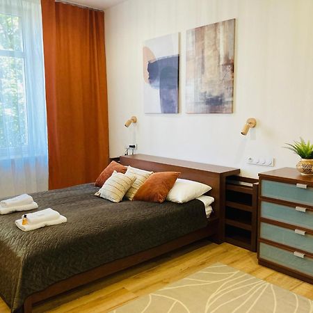 St. Cross Apartment Краков Экстерьер фото