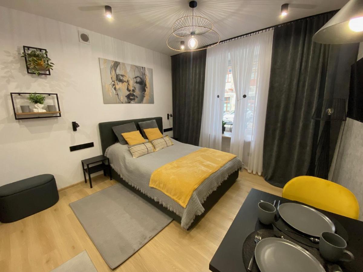 St. Cross Apartment Краков Экстерьер фото