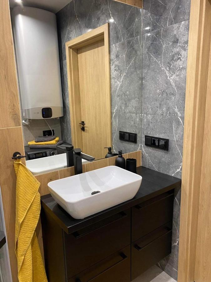 St. Cross Apartment Краков Экстерьер фото